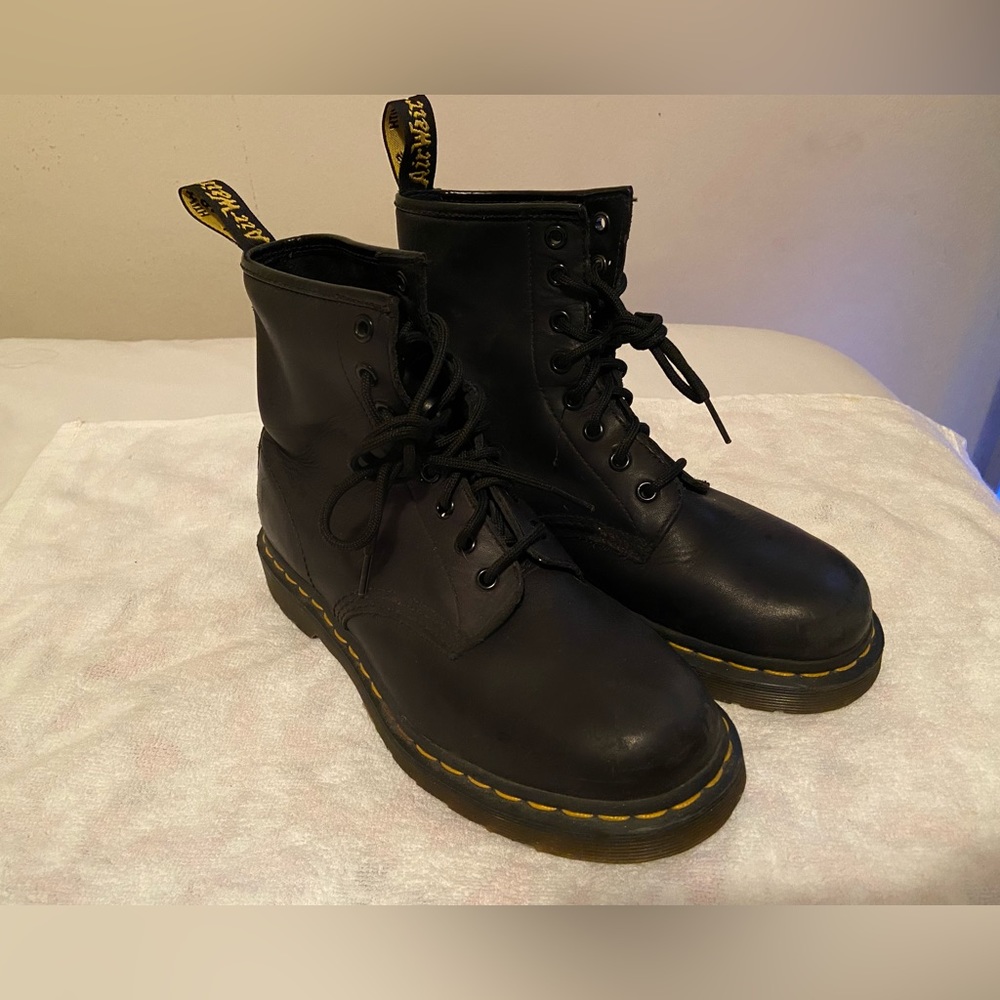 Air Wave Dr Martens DM size US 5 Men’s Women’s 7